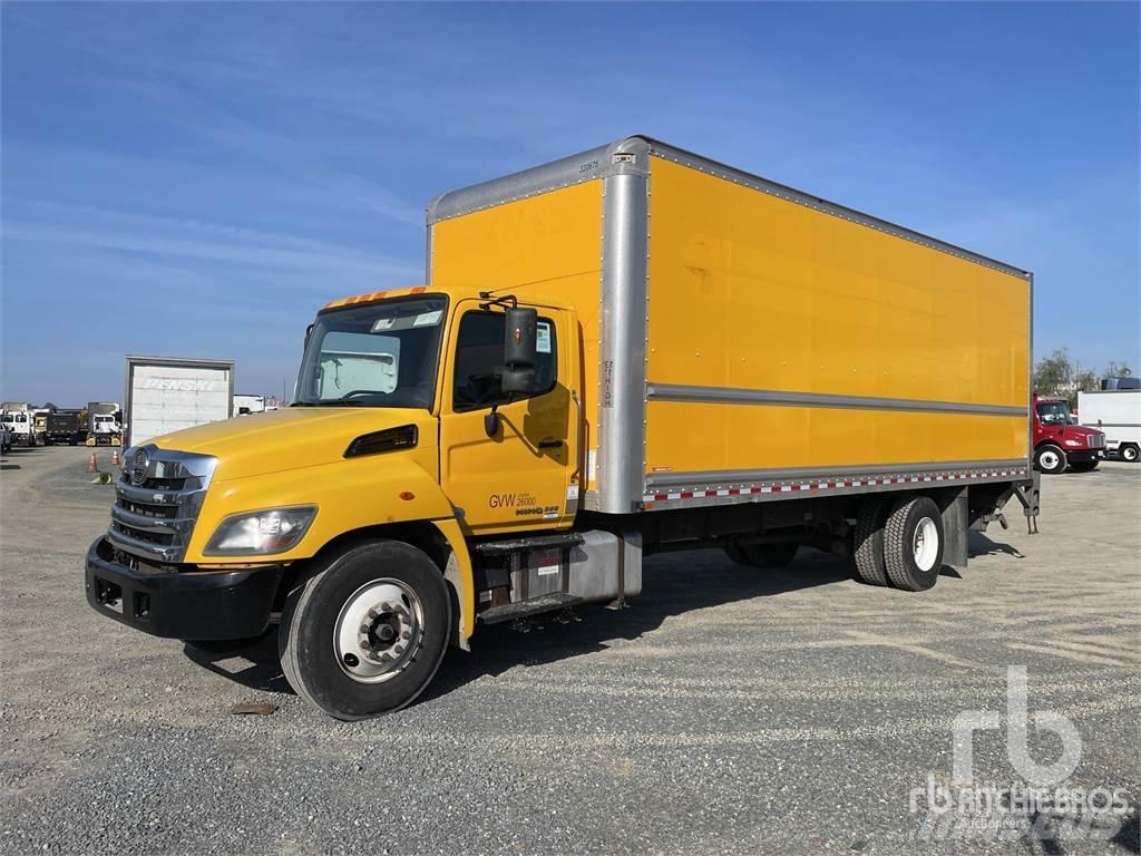 Hino 268 パネルバン