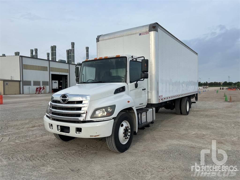 Hino 268 パネルバン