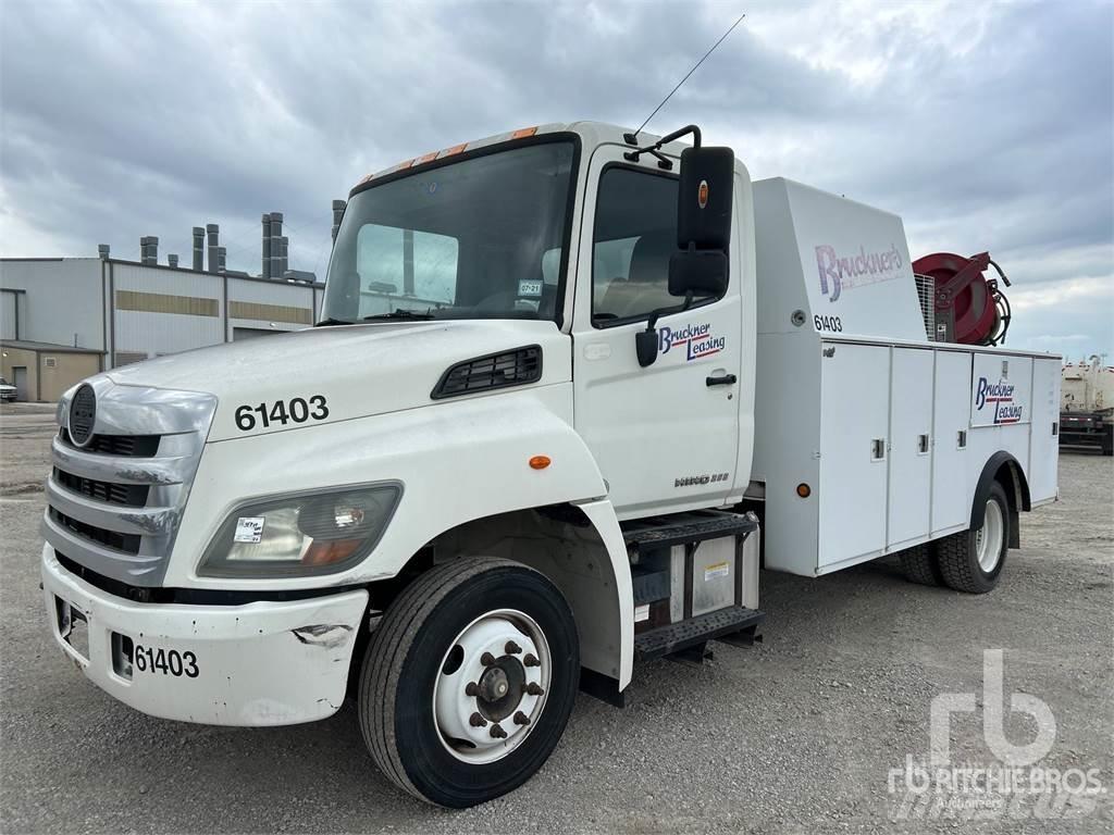 Hino 268 多目的／汎用車両