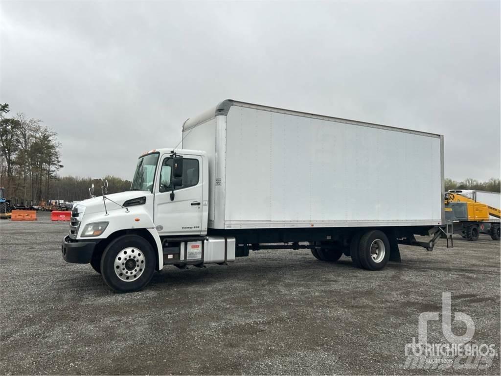 Hino 268 パネルバン