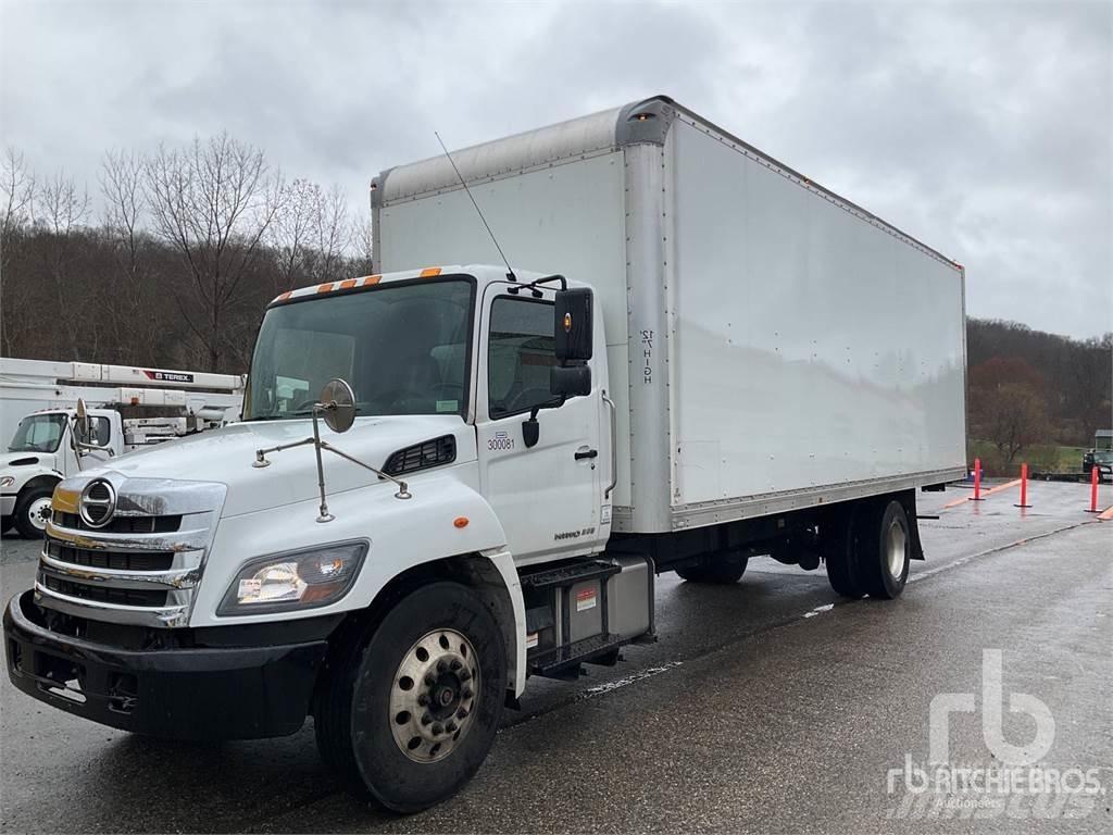 Hino 268 パネルバン