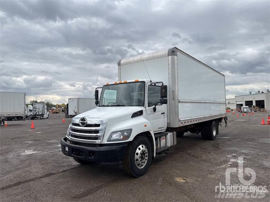 Hino 338 パネルバン