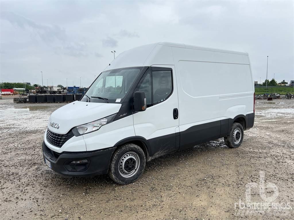 Iveco DAILY パネルバン