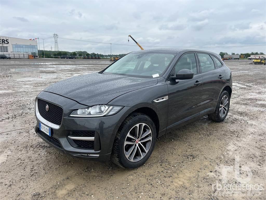 Jaguar F-PACE ピックアップ／ドロップサイド