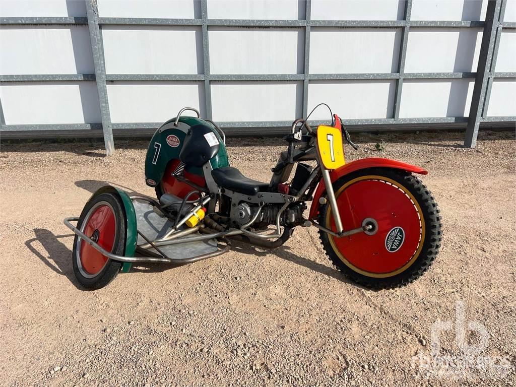 Jawa SPEEDWAY 自動車