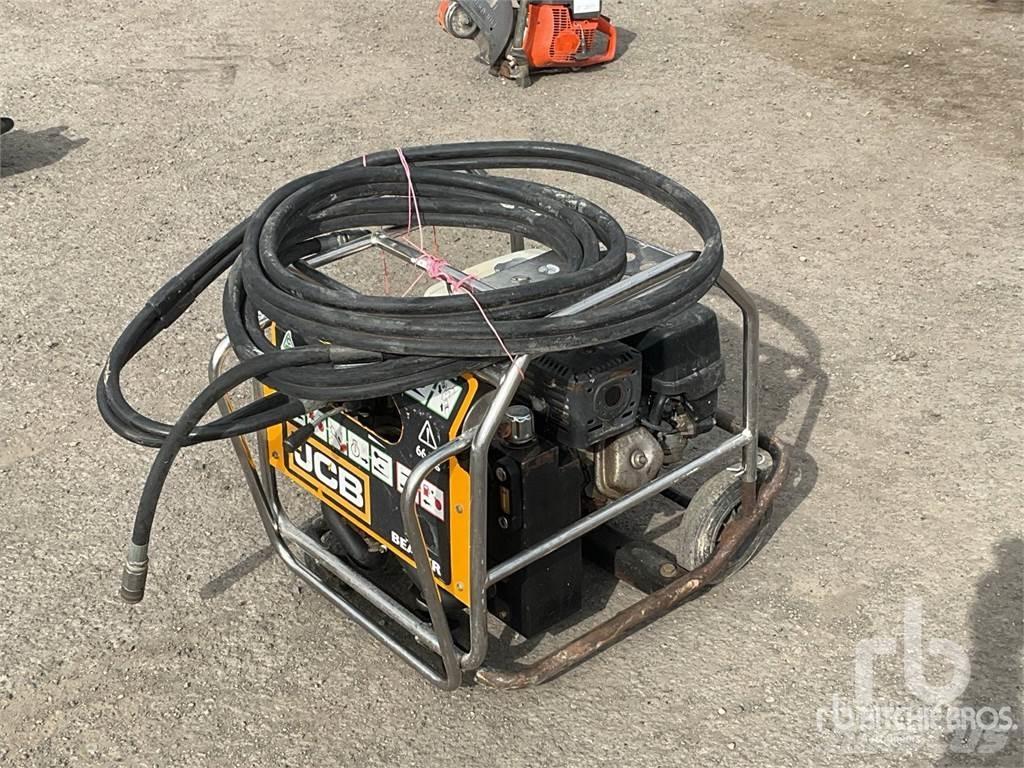 JCB BEAVER ローローダーセミトレーラー
