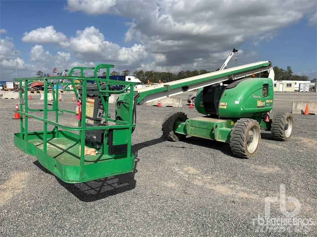 JLG 600A ブームリフト　屈伸型