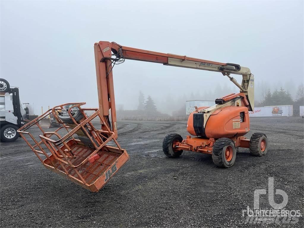 JLG 600AJ ブームリフト　屈伸型