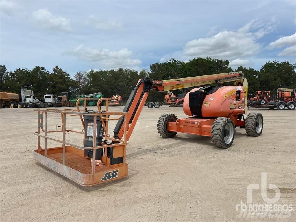 JLG 600AJ ブームリフト　屈伸型