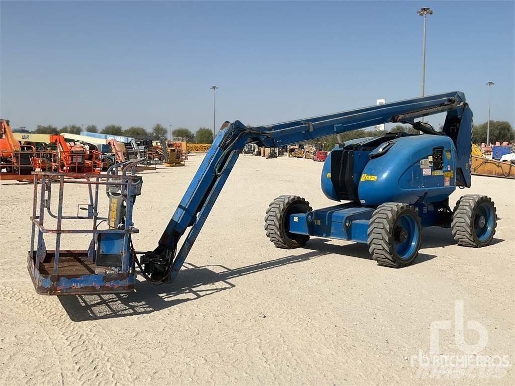 JLG 600AJ ブームリフト　屈伸型