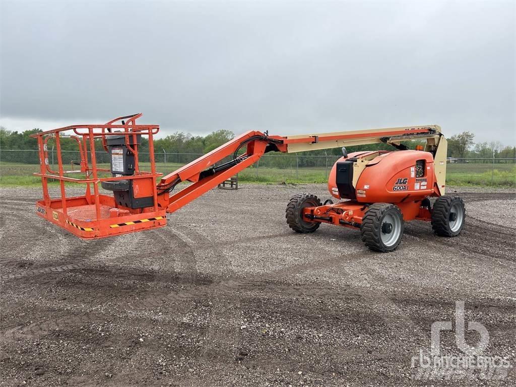 JLG 600AJ ブームリフト　屈伸型
