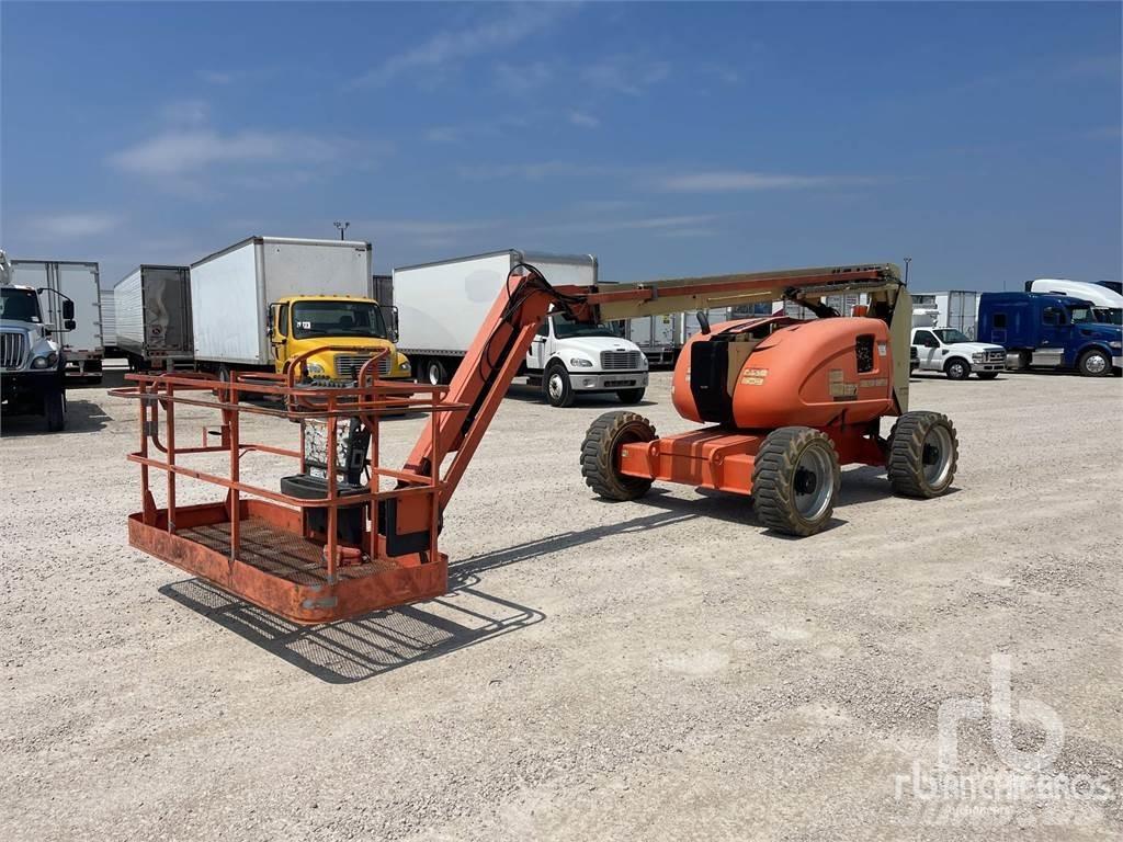 JLG 600AJ ブームリフト　屈伸型