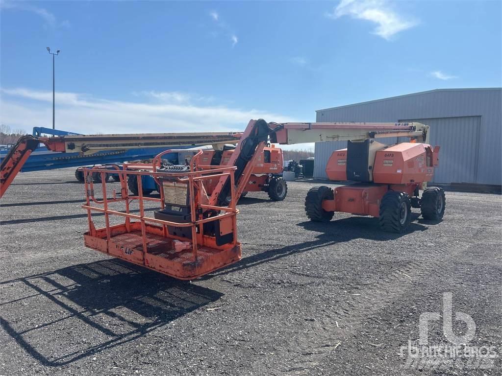 JLG 800 AJ ブームリフト　屈伸型