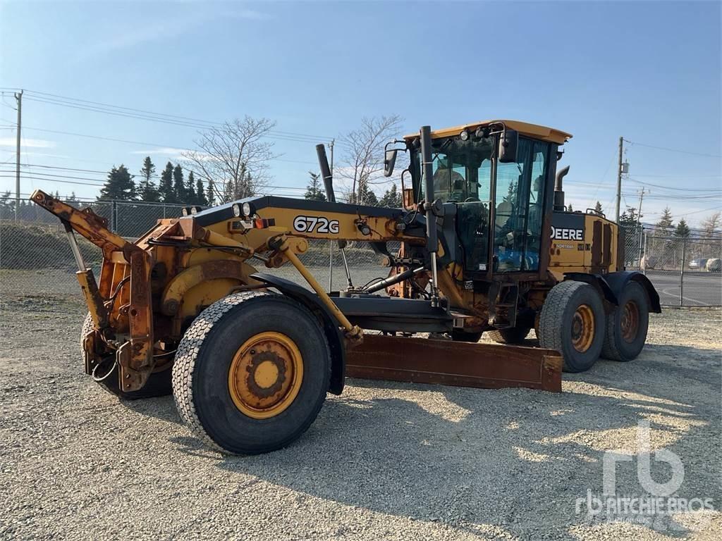 John Deere 672G モーターグレーダー