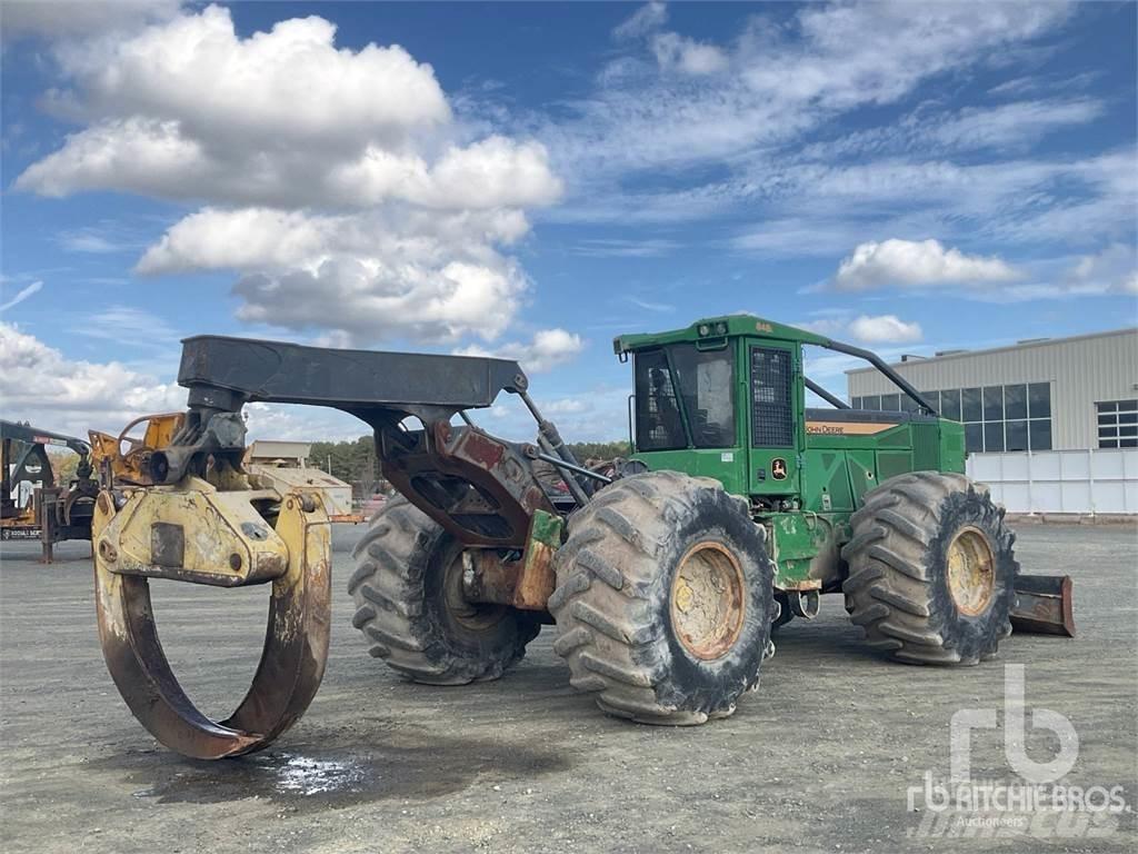 John Deere 848L スキッダー