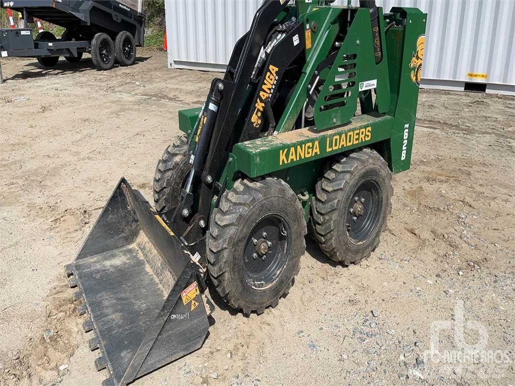  KANGA PW628 スキッドステアローダー