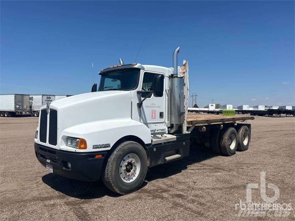 Kenworth T600 平ボディー
