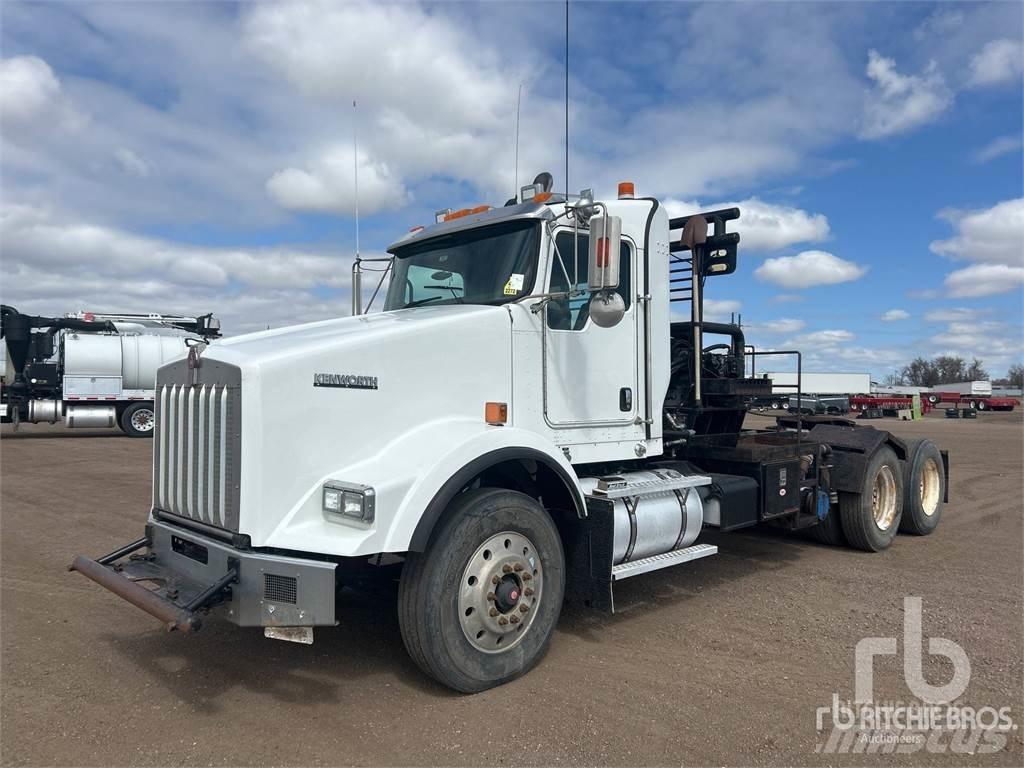 Kenworth T800 平ボディー／ウインチトラック