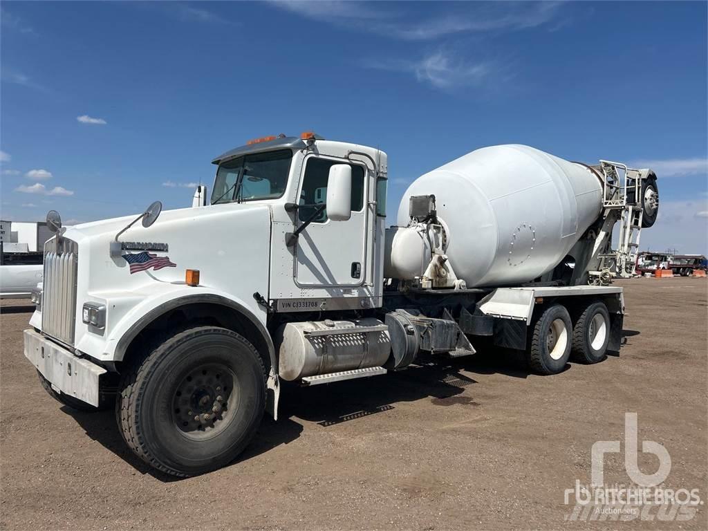 Kenworth W900 ミキサー車