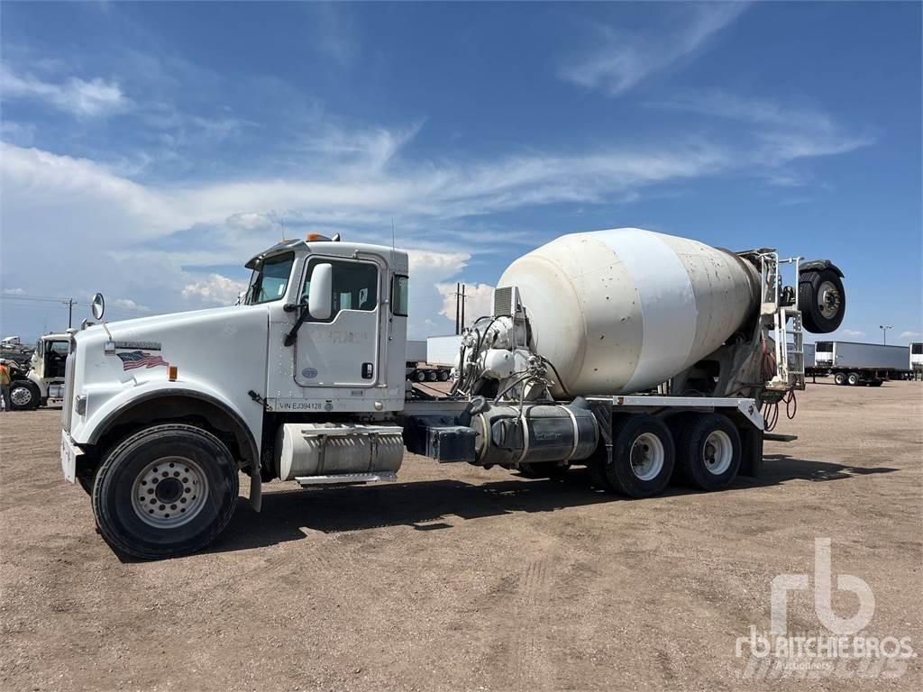 Kenworth W900 ミキサー車