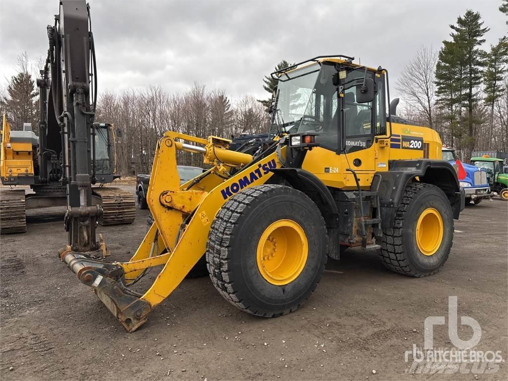 Komatsu WA200-8 ホイールローダー・タイヤショベル