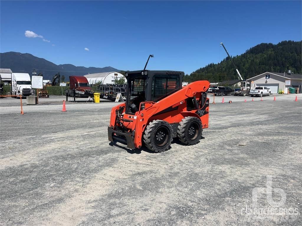 Kubota SSV75 スキッドステアローダー
