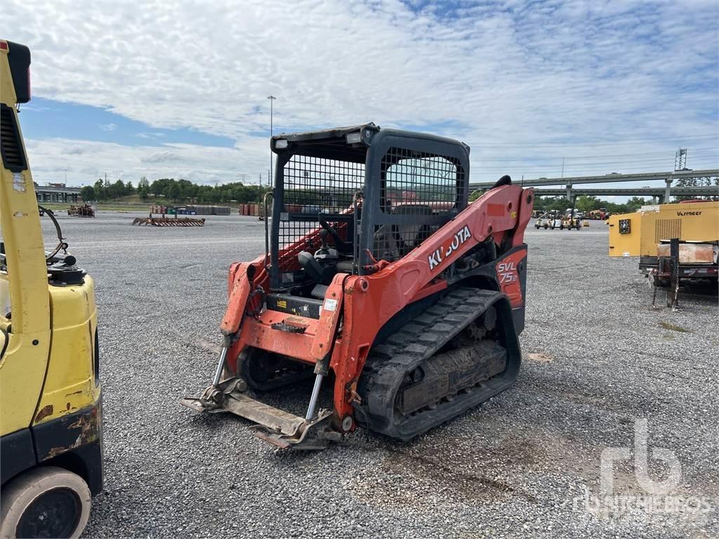Kubota SVL75-2 スキッドステアローダー