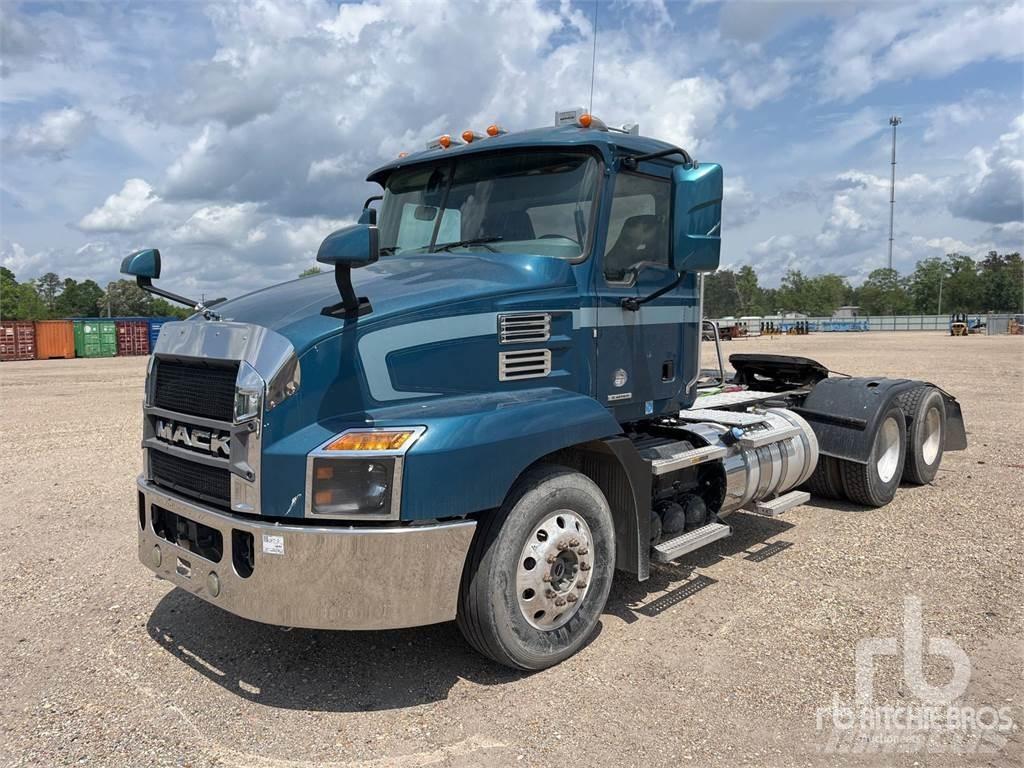 Mack AN64T 中古トラクターヘッド | トレーラーヘッド