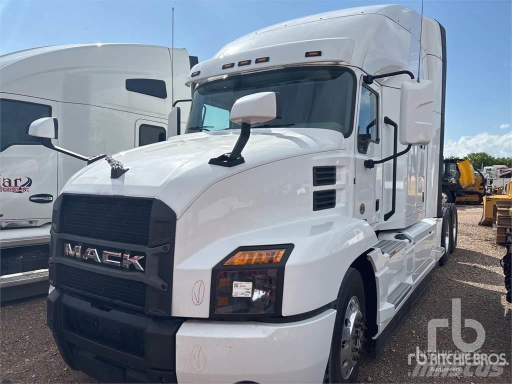 Mack AN64T 中古トラクターヘッド | トレーラーヘッド