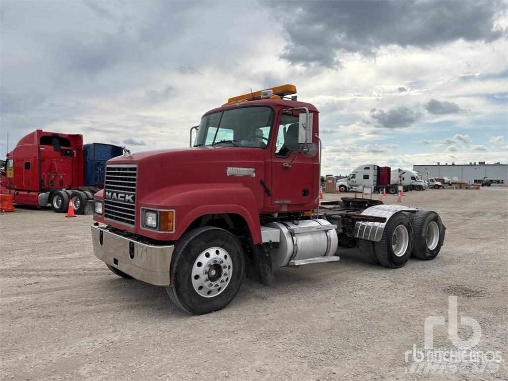Mack CHN613 中古トラクターヘッド | トレーラーヘッド
