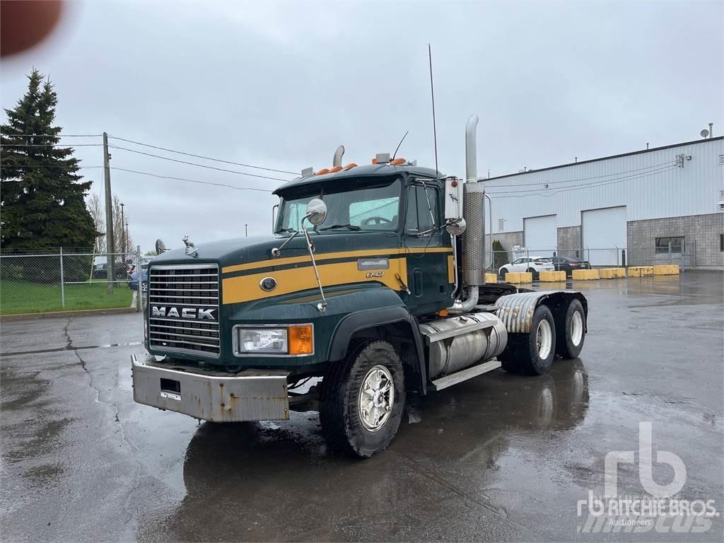 Mack CL713 中古トラクターヘッド | トレーラーヘッド