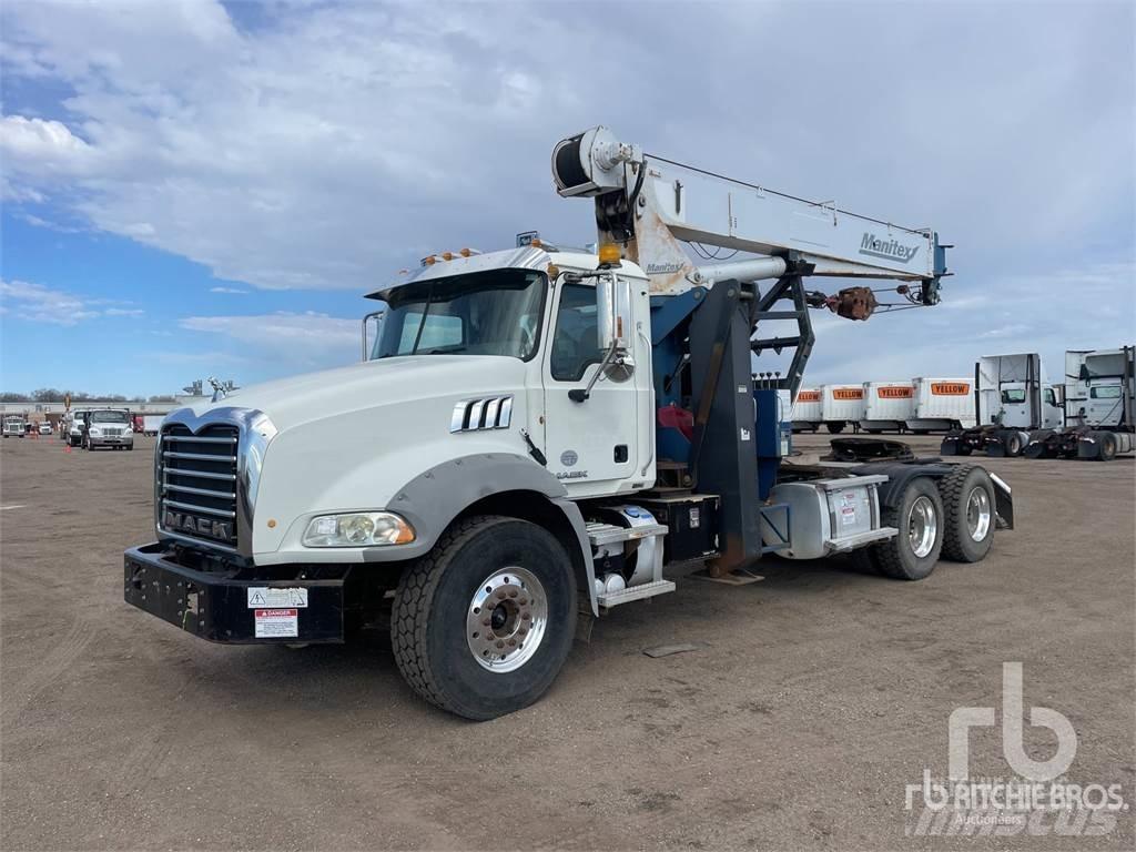 Mack GU813 クレーントラック、ユニック車