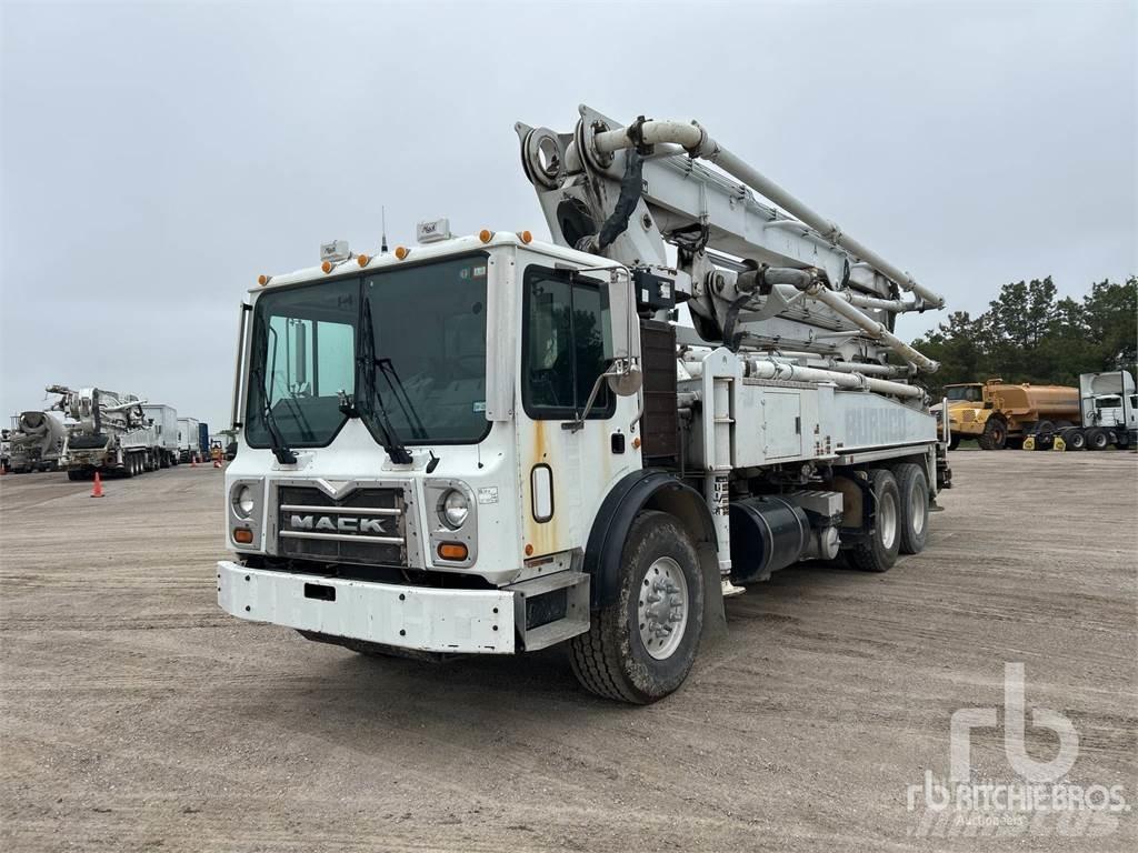 Mack MRU613 ミキサー車