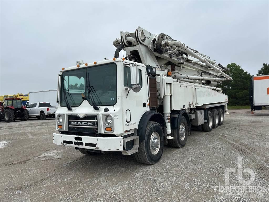 Mack MRU613 ミキサー車