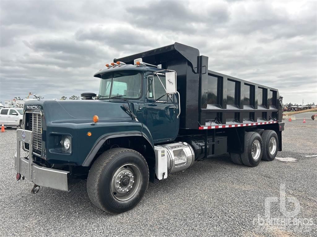 Mack RB688S ダンプ