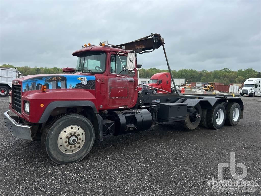 Mack RD688S ケーブルリフト着脱式トラック