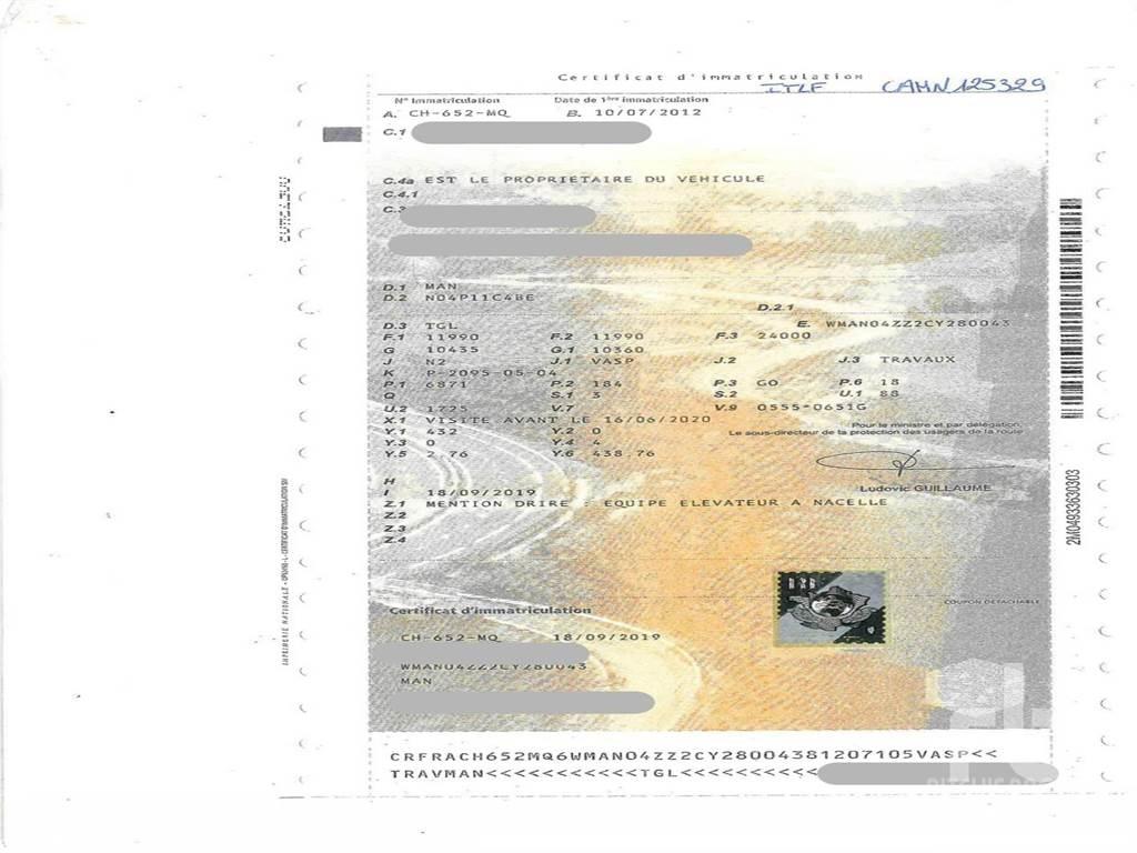 MAN TGL 高所作業台付トレーラー