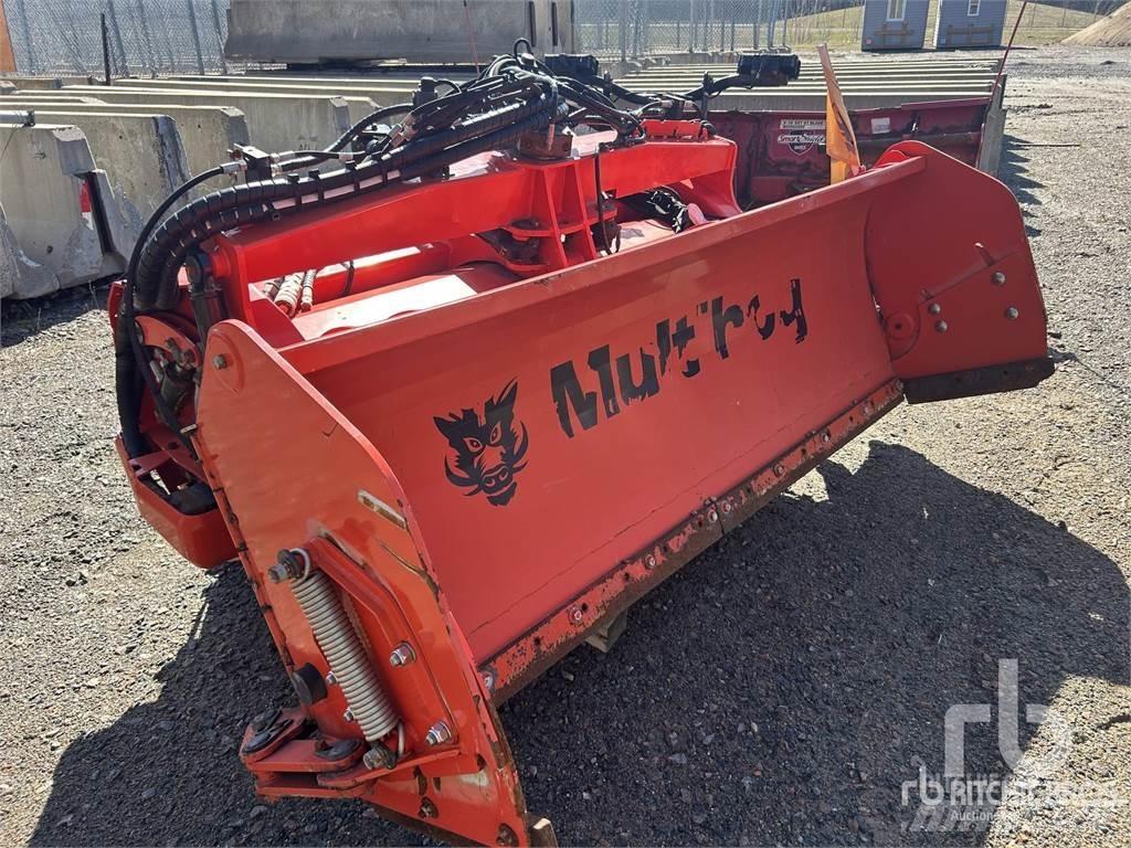 Multihog MPV200 その他道路と除雪の機械
