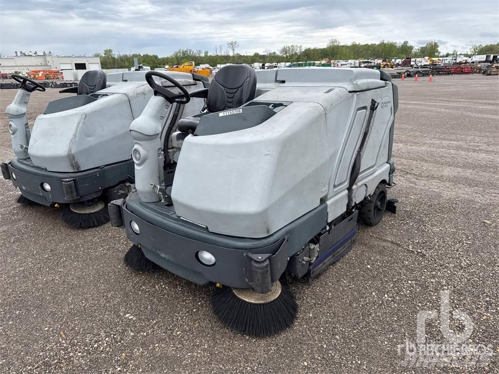 Nilfisk SC8000 路面清掃機