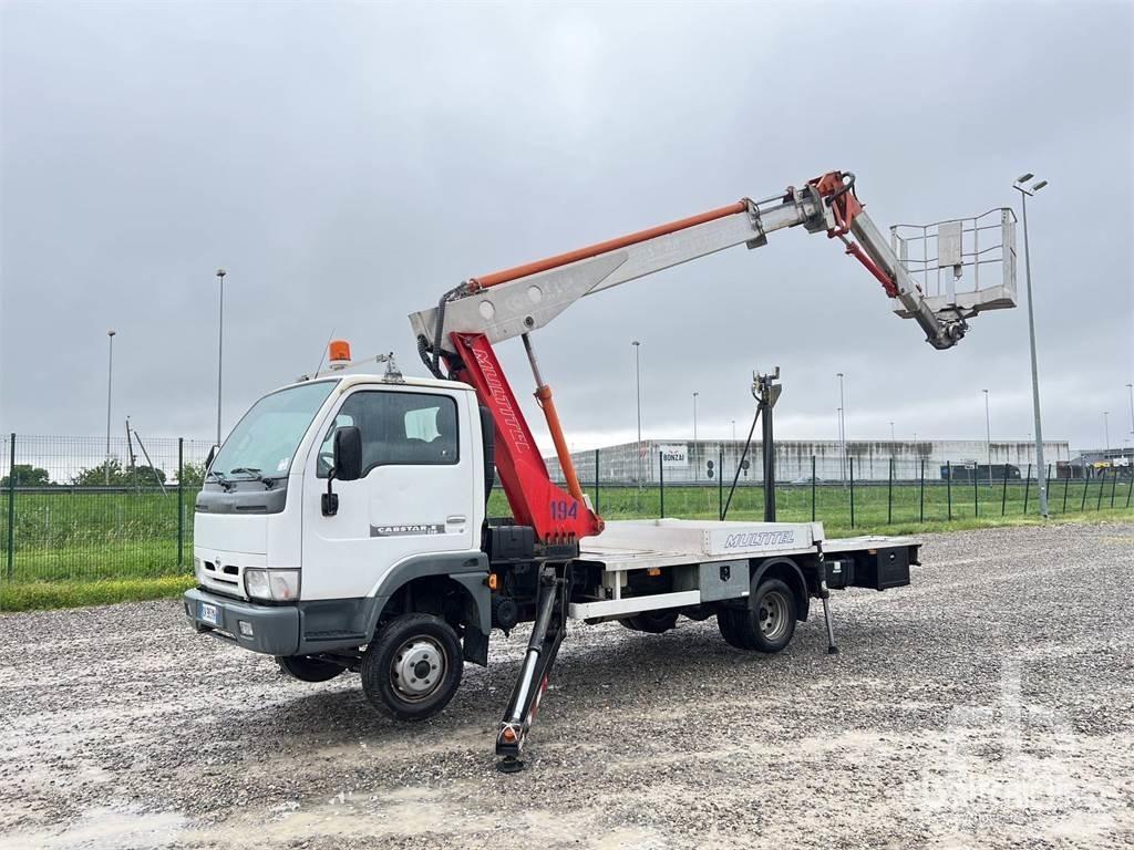 Nissan CABSTAR 高所作業台付トレーラー
