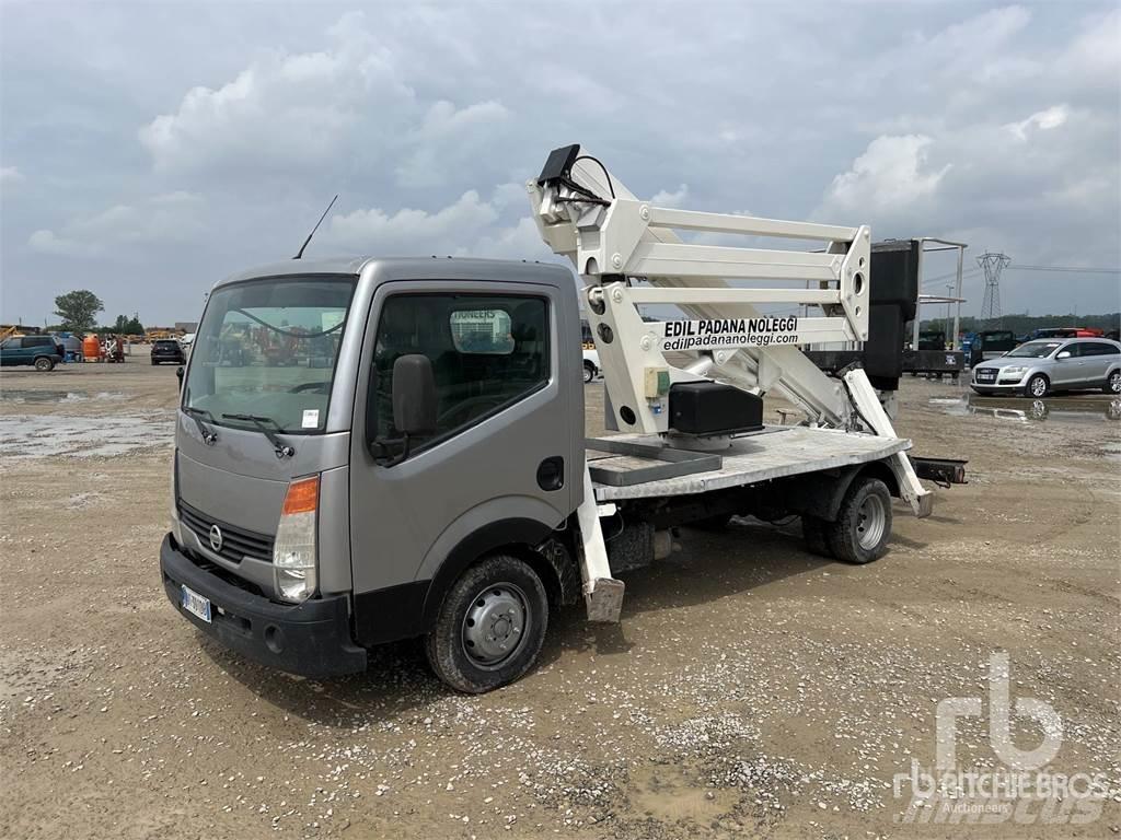Nissan CABSTAR 高所作業台付トレーラー