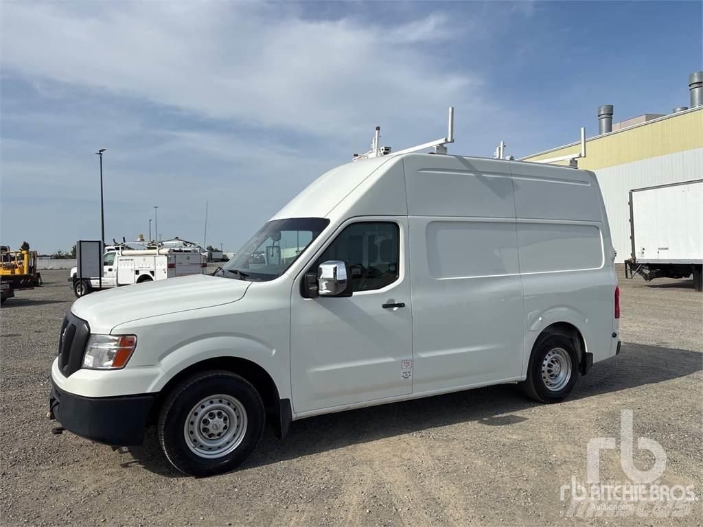 Nissan NV2500HD 冷凍冷蔵車
