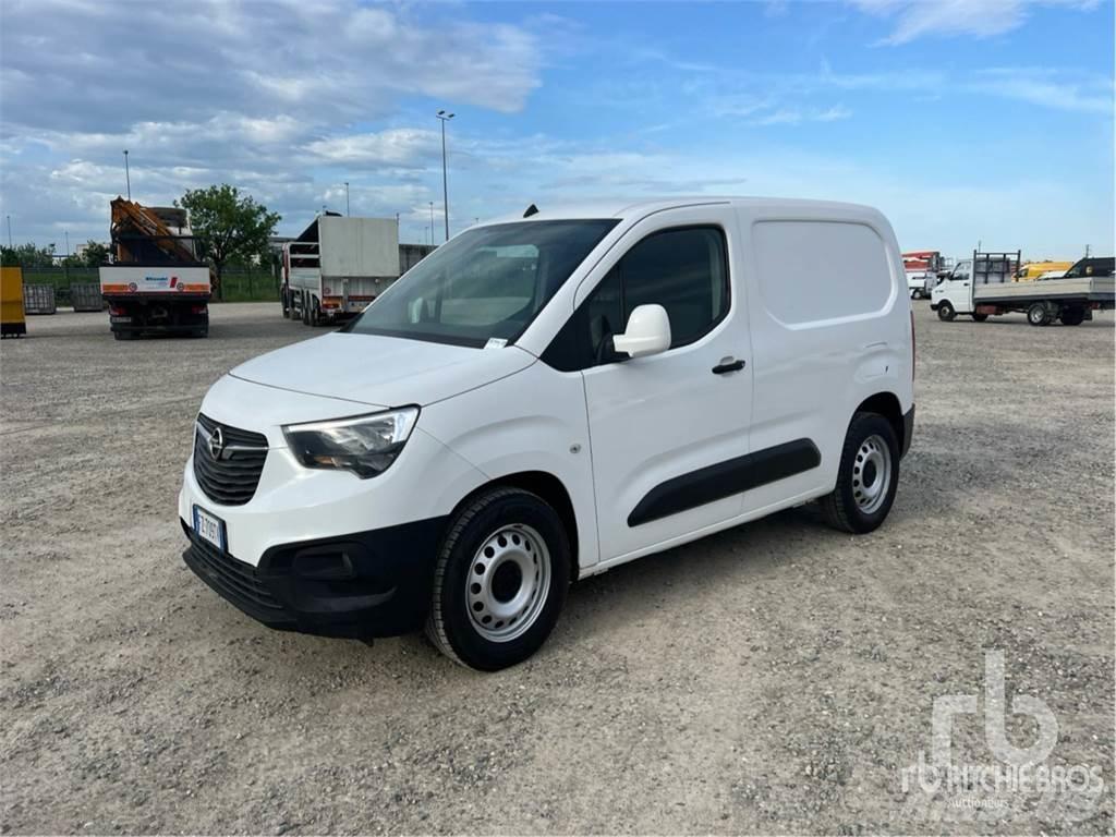 Opel COMBO パネルバン
