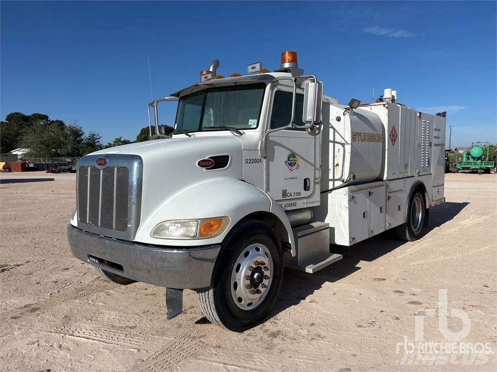 Peterbilt 335 タンカートラック