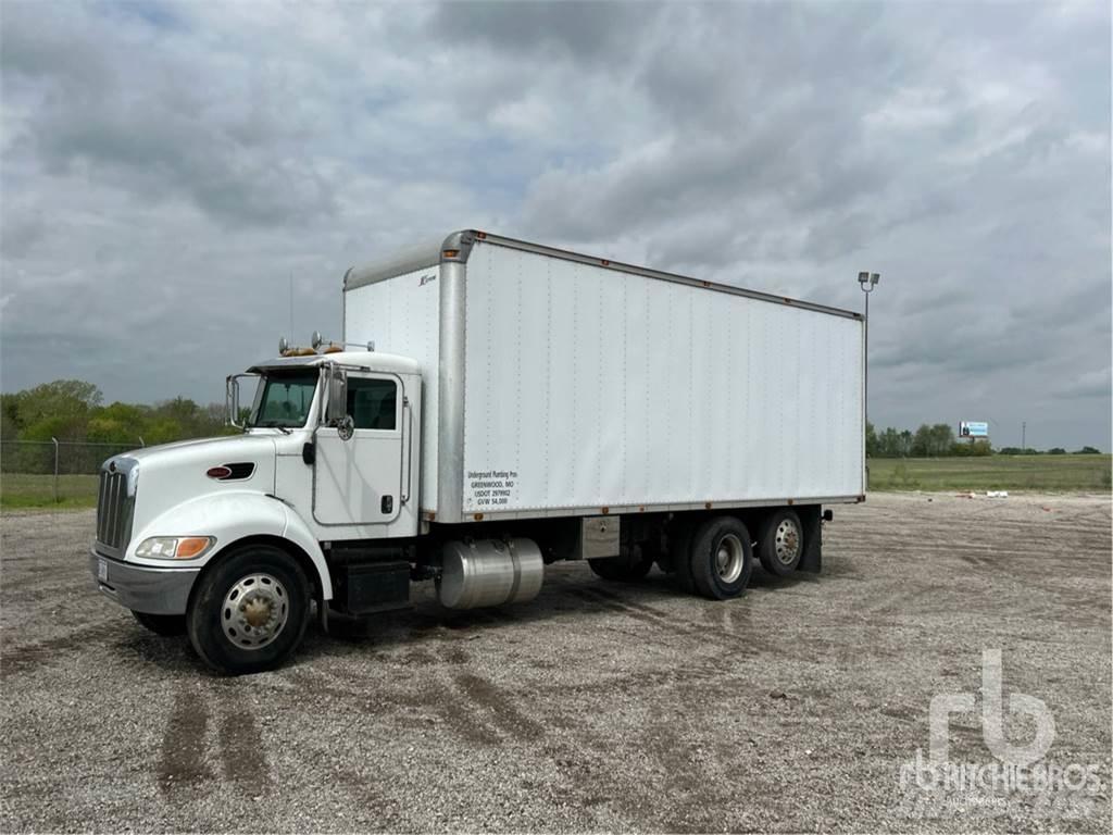 Peterbilt 335 多目的／汎用車両