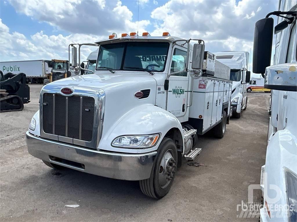 Peterbilt 337 多目的／汎用車両