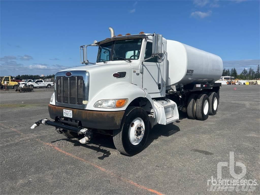 Peterbilt 348 給水車