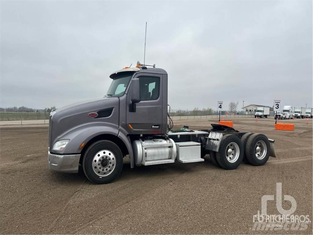 Peterbilt 579 中古トラクターヘッド | トレーラーヘッド