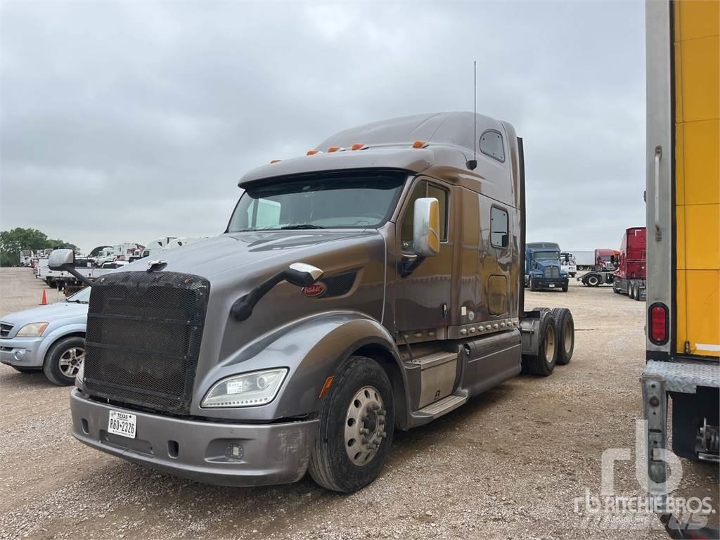 Peterbilt 587 中古トラクターヘッド | トレーラーヘッド