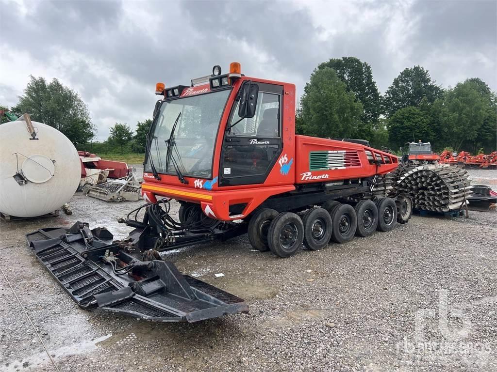 Prinoth T4S スノーグルーマー